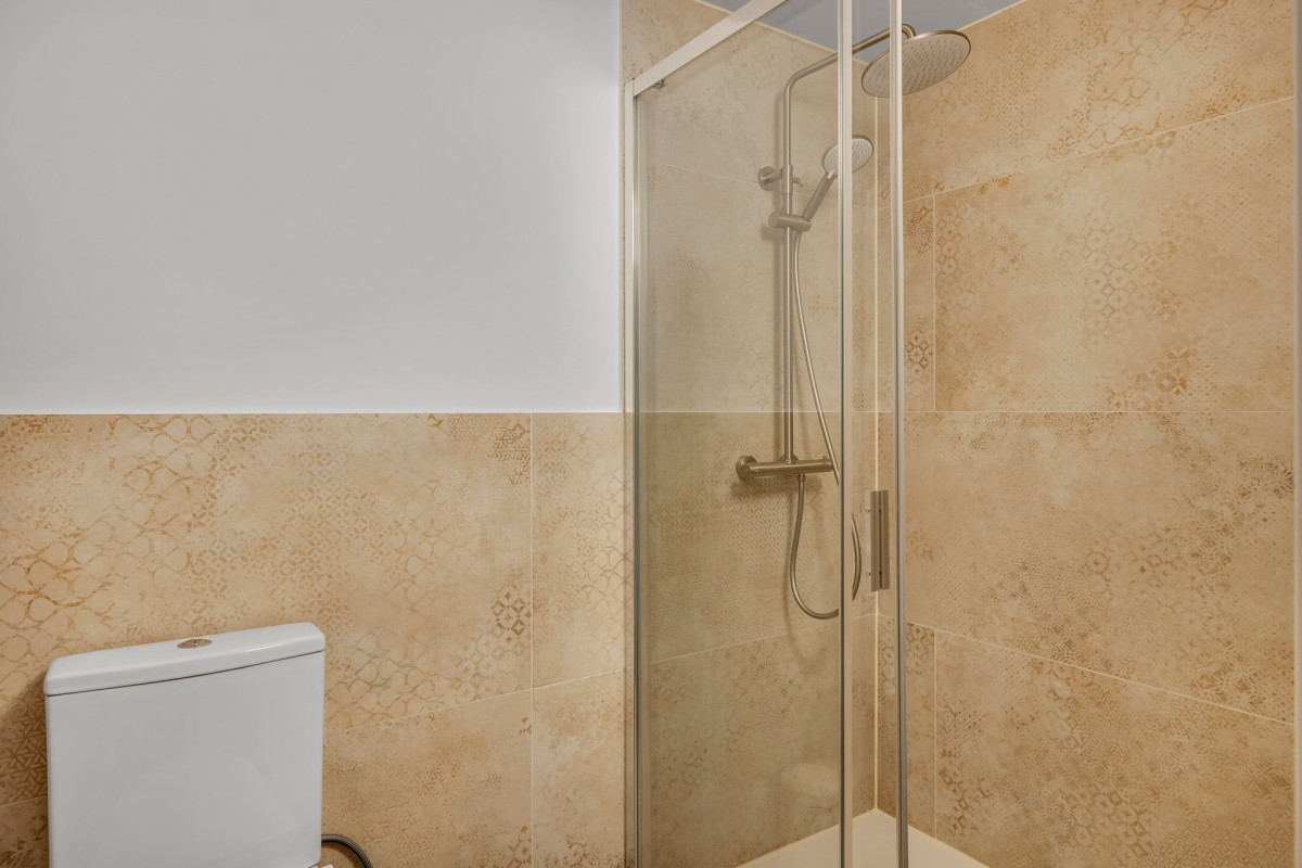Afbeelding van Sfeervolle, royale kamer met rust en ontbijt. 18+