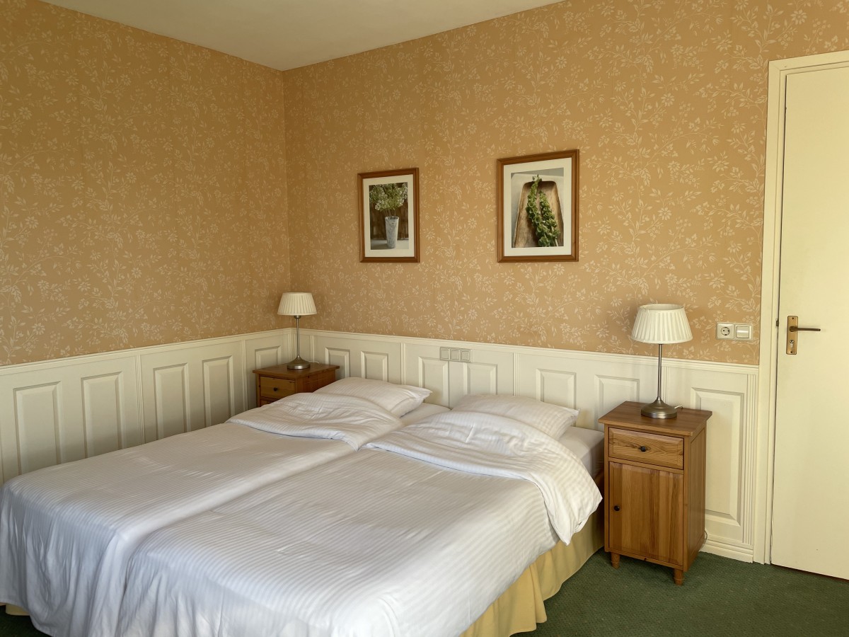 Studio with bathroom, private terrace and kitchen.