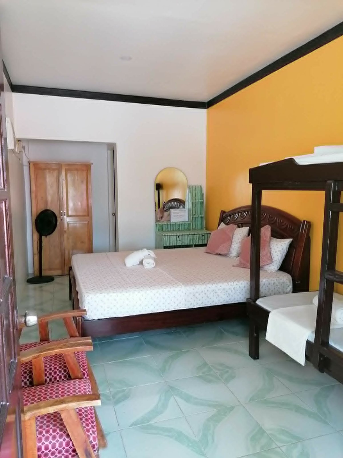 Pictures of Spacious Family Room – First Floor with Balcony