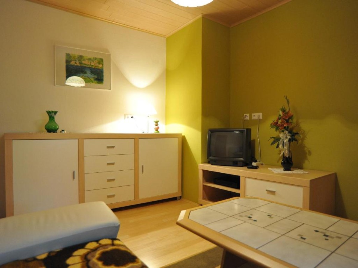 Bild von 2-Pers.-Zimmer mit Wohnzimmer und Balkon