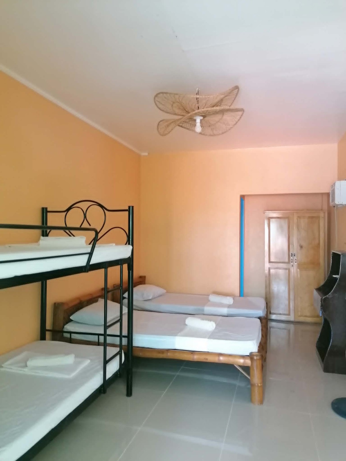 Pictures of Spacious Family Room – First Floor with Balcony