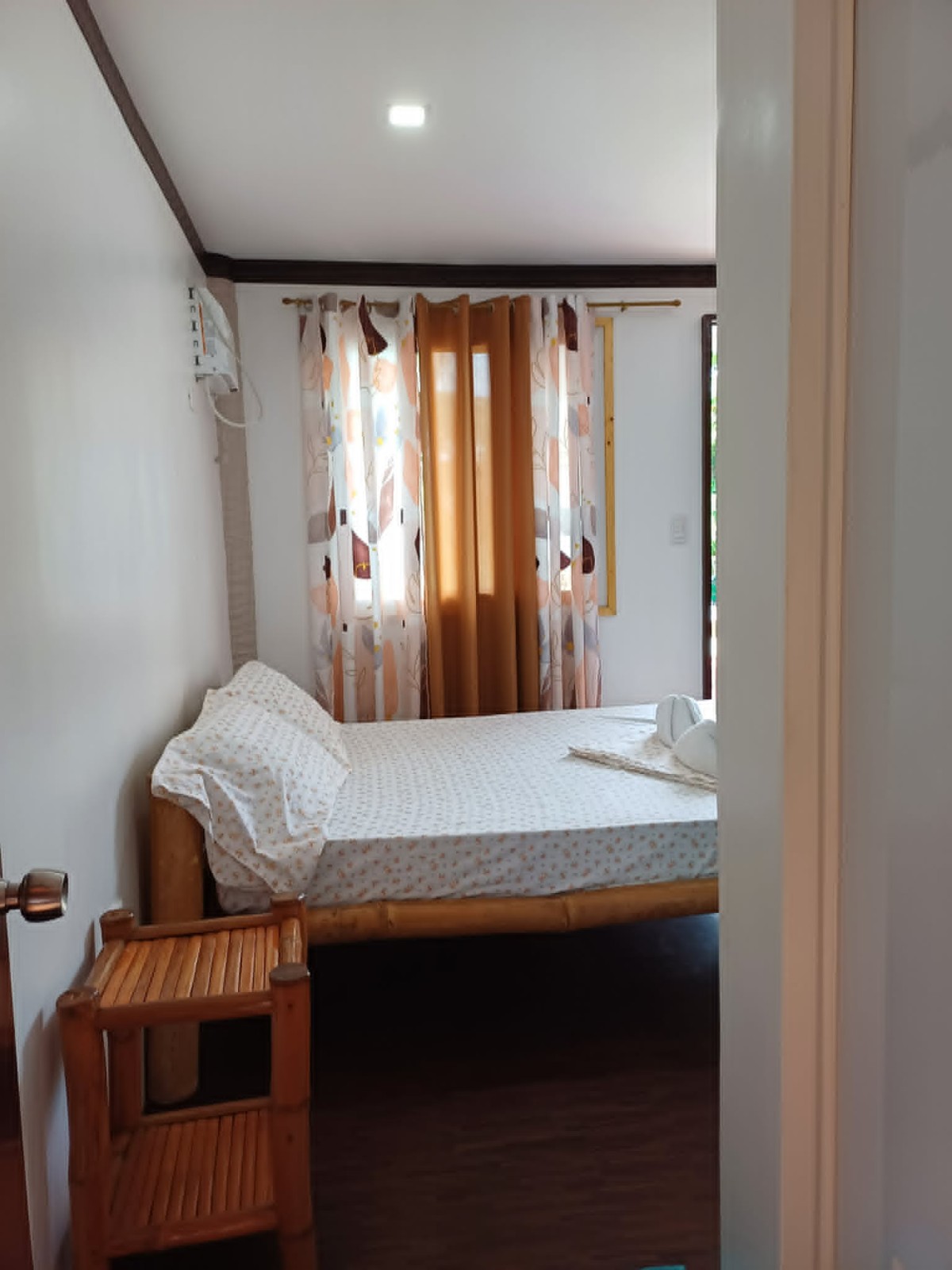 Pictures of Standard Room – Balcony with Marketplace View