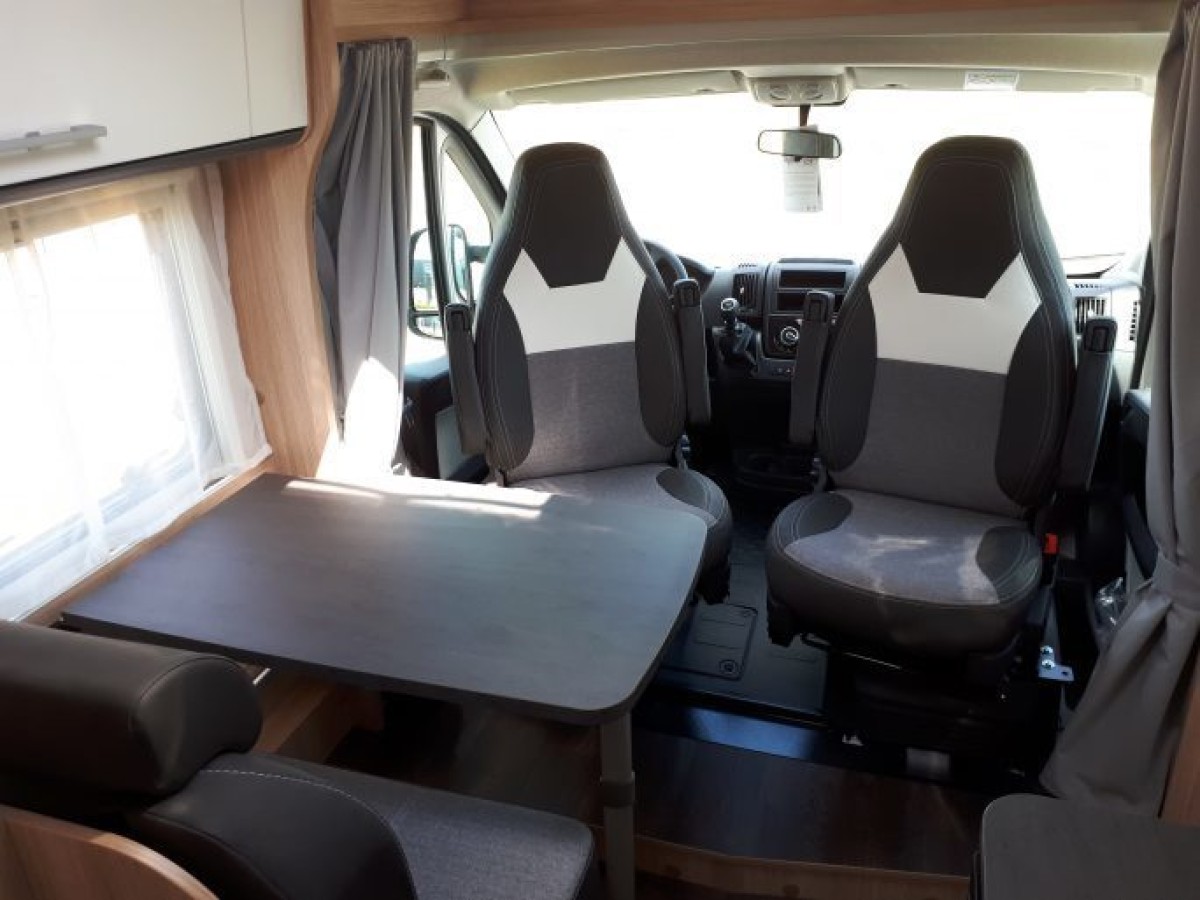 Afbeelding van Sunlight V66/Carado V337