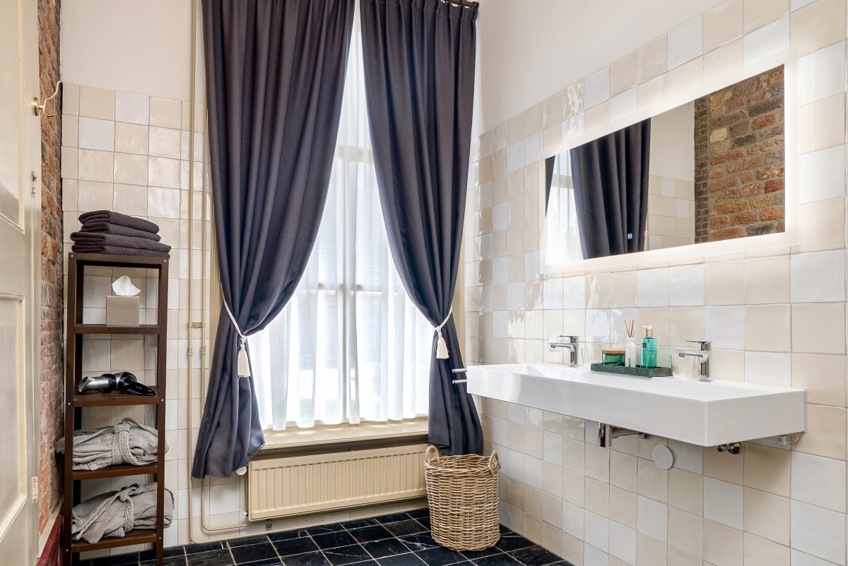 Pictures of Eijsinga Room