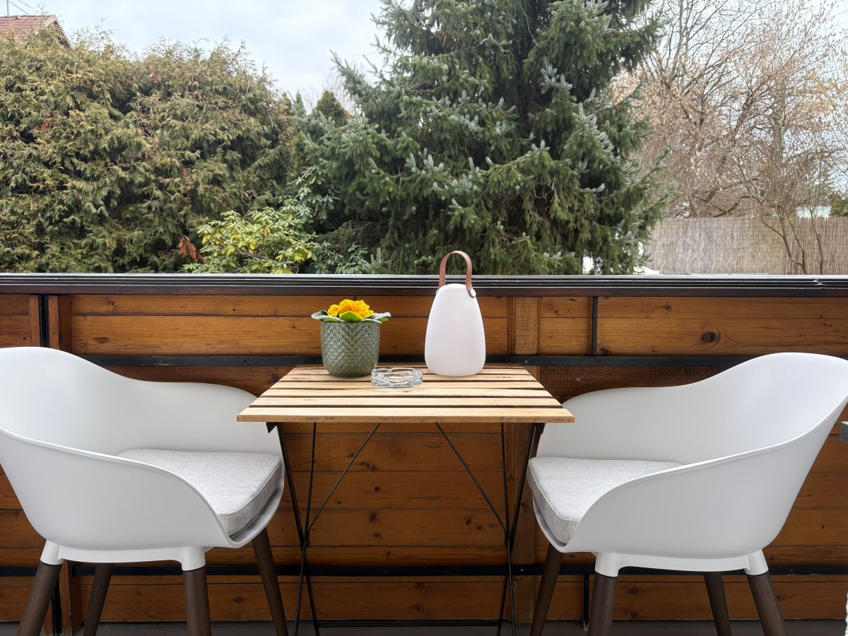 Afbeelding van 2-persoons kamer met balkon en zicht op tuin