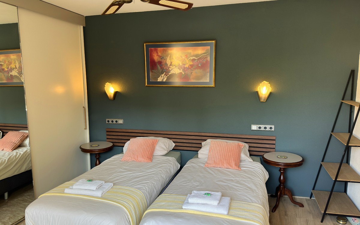 Pictures of Full Group Accommodation