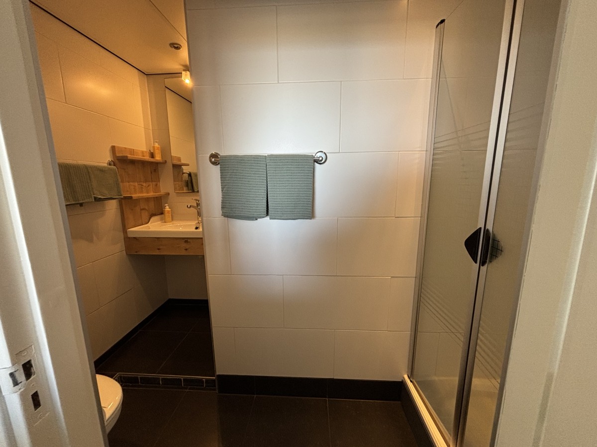 Pictures of Room Zeezicht