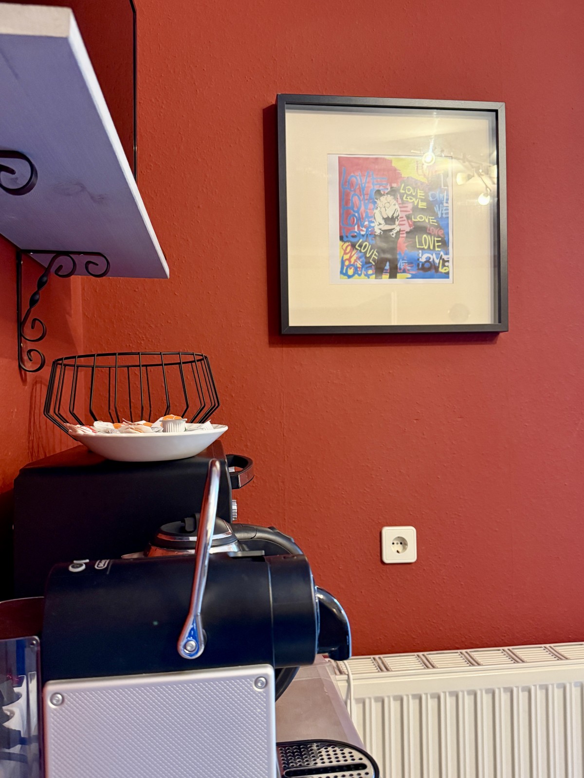Pictures of Red Appartement (2 Rooms)