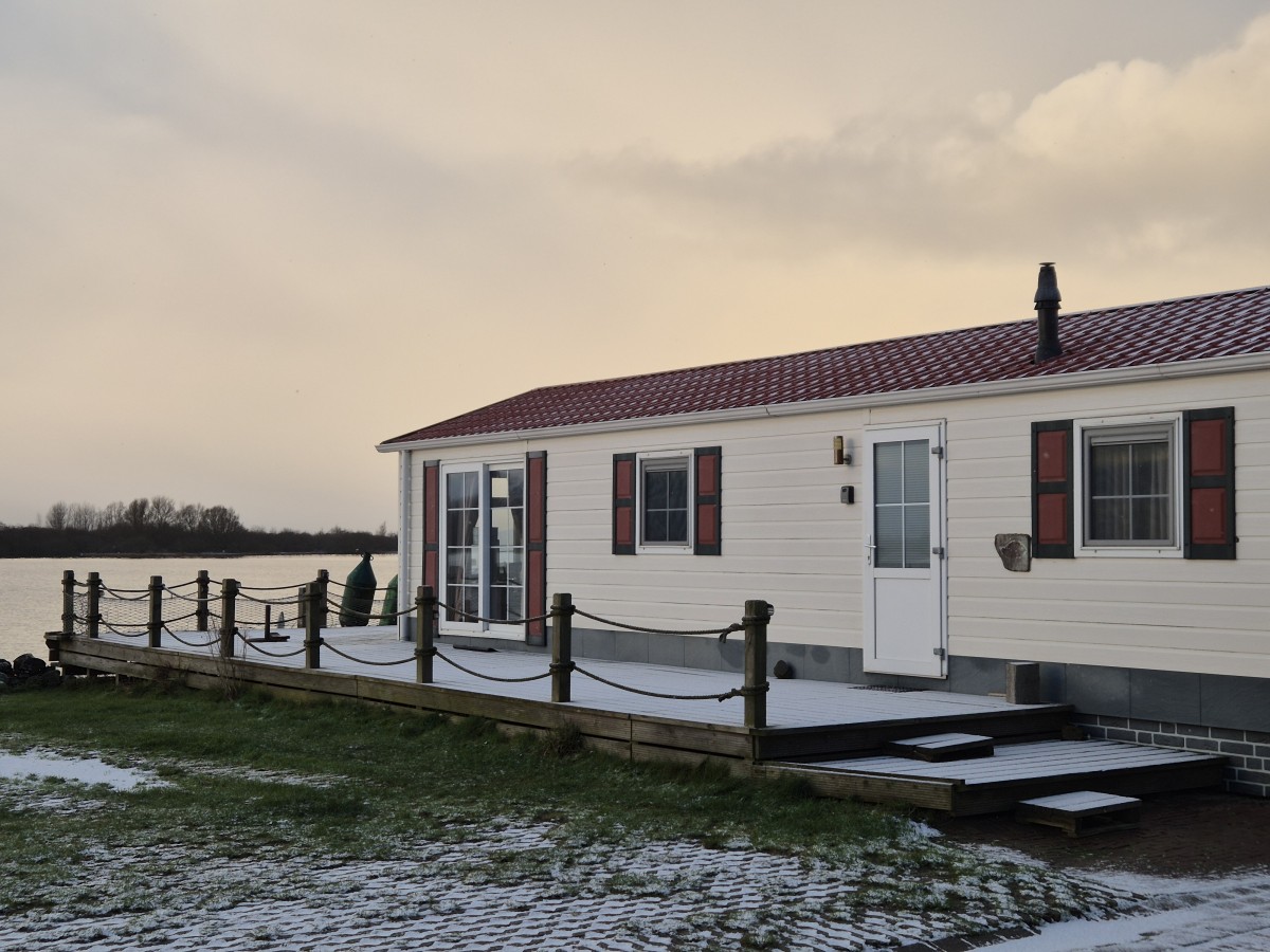 Afbeelding van Chalet aan het Lauwersmeer