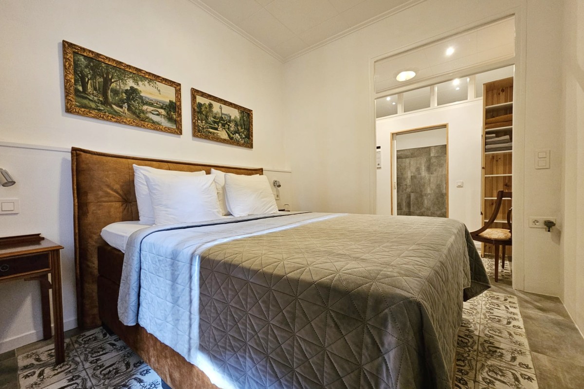 Pictures of Disabled double room