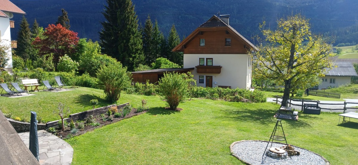 Pictures of Rodinná místnost s balkónem