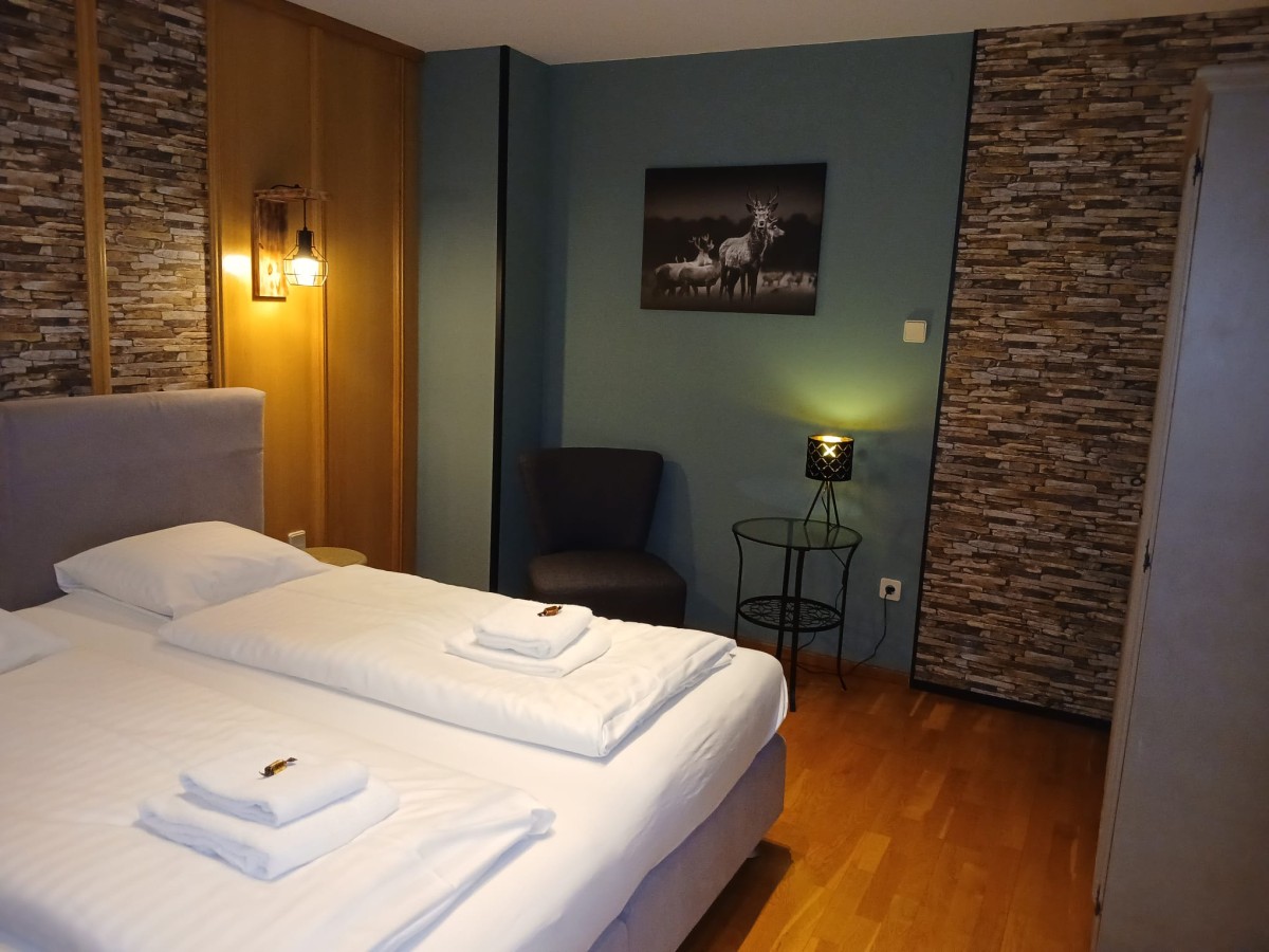 Pictures of Family Room with Balcony