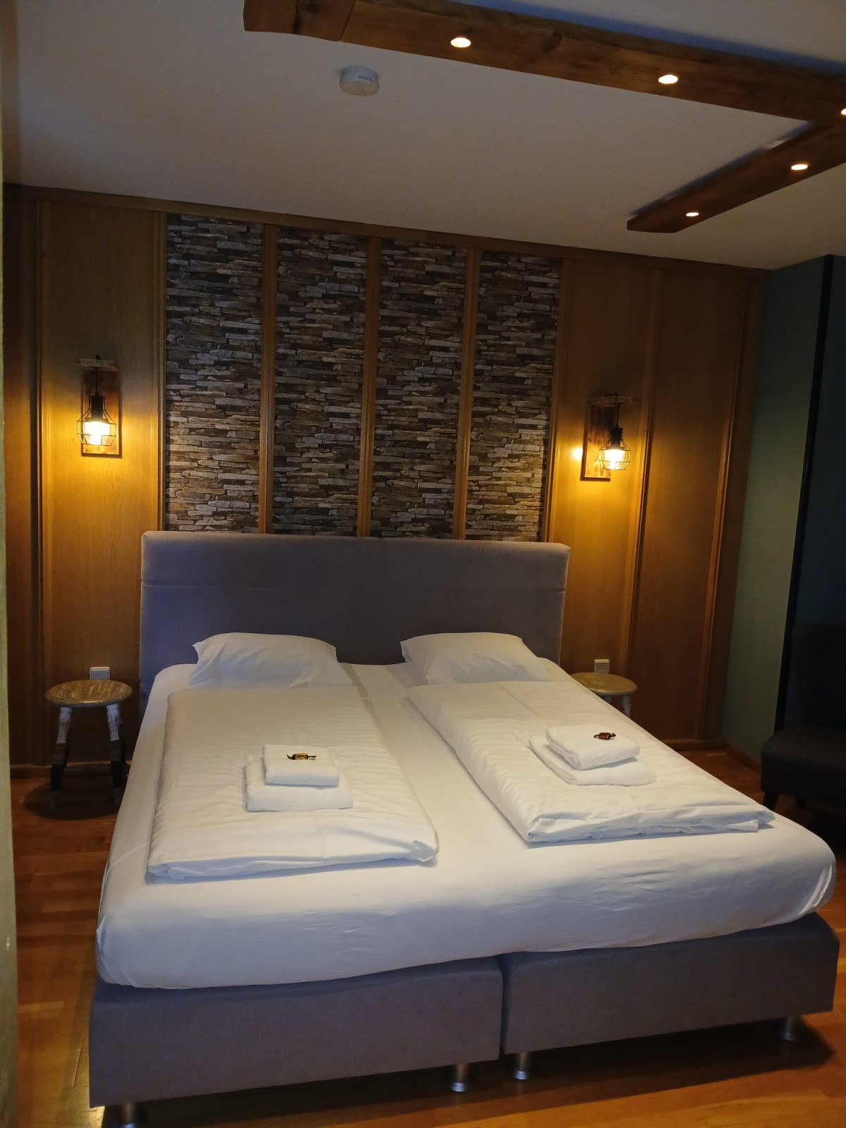 Pictures of Family Room with Balcony