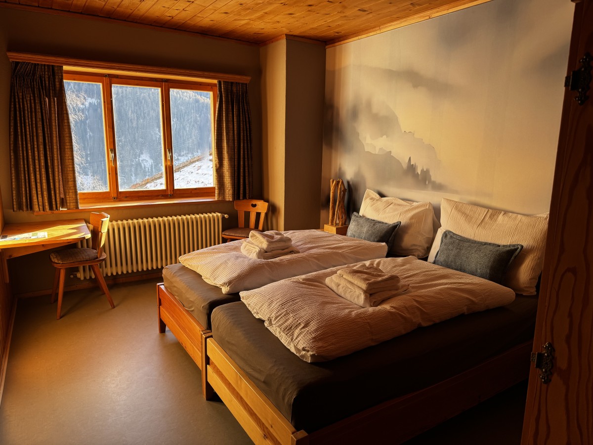 Pictures of Room Thun