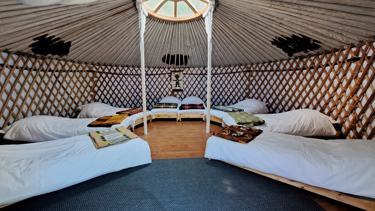 Afbeelding van Witte Yurt & Het Theehuis