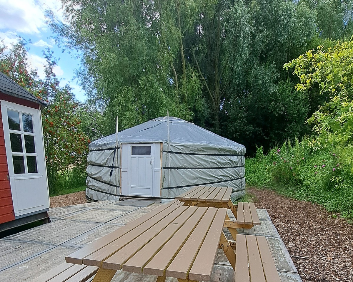Afbeelding van Witte Yurt & Het Theehuis