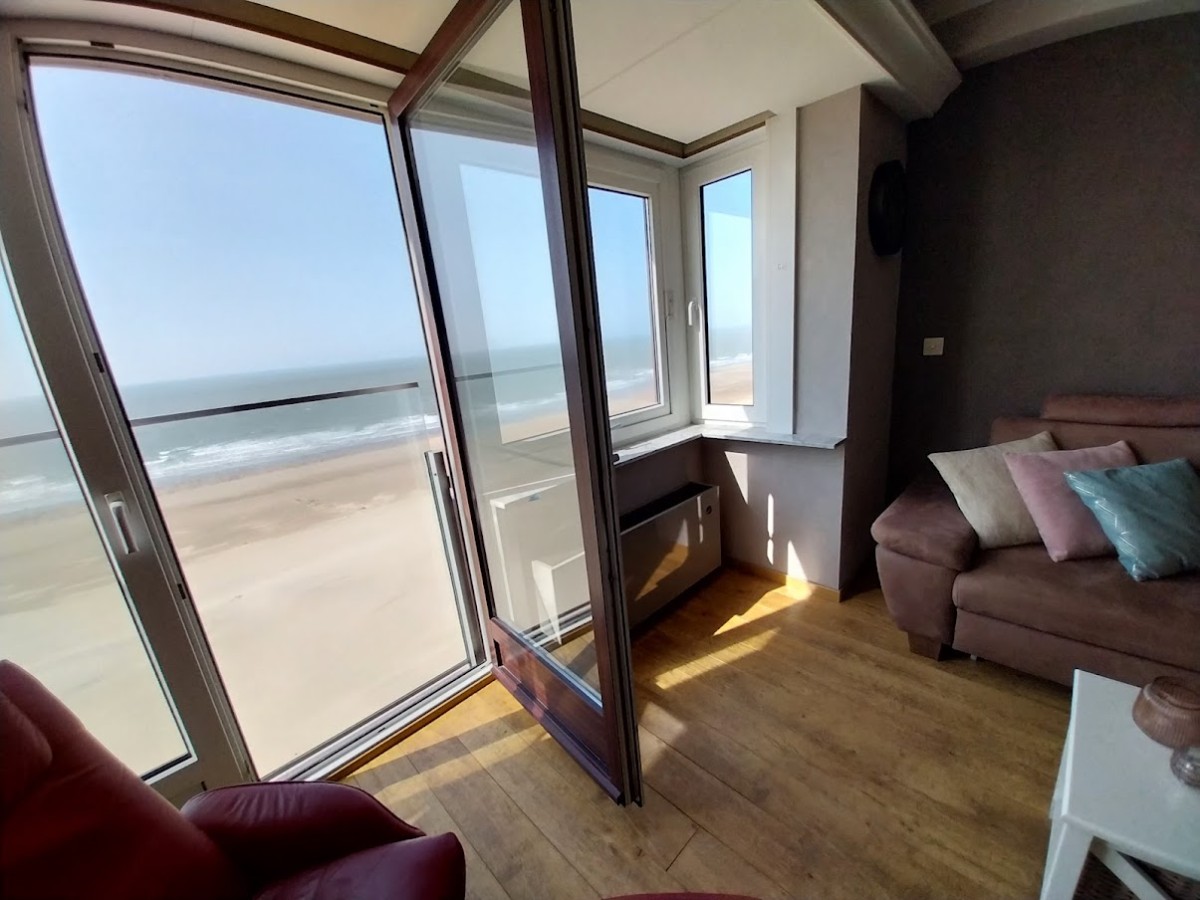 Afbeelding van ruim appartement met zeezicht en zwembad  Loveley9