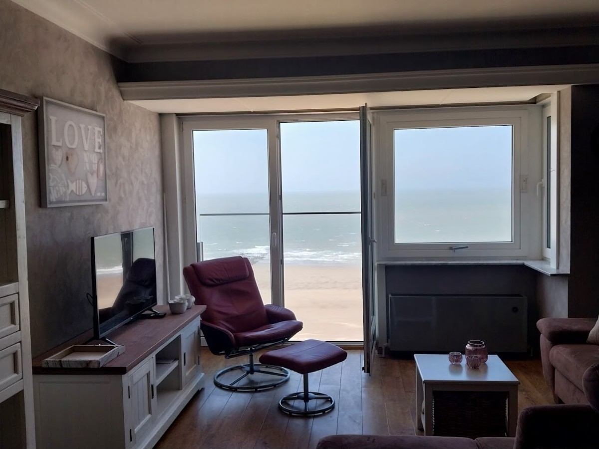 Afbeelding van ruim appartement met zeezicht en zwembad  Loveley9