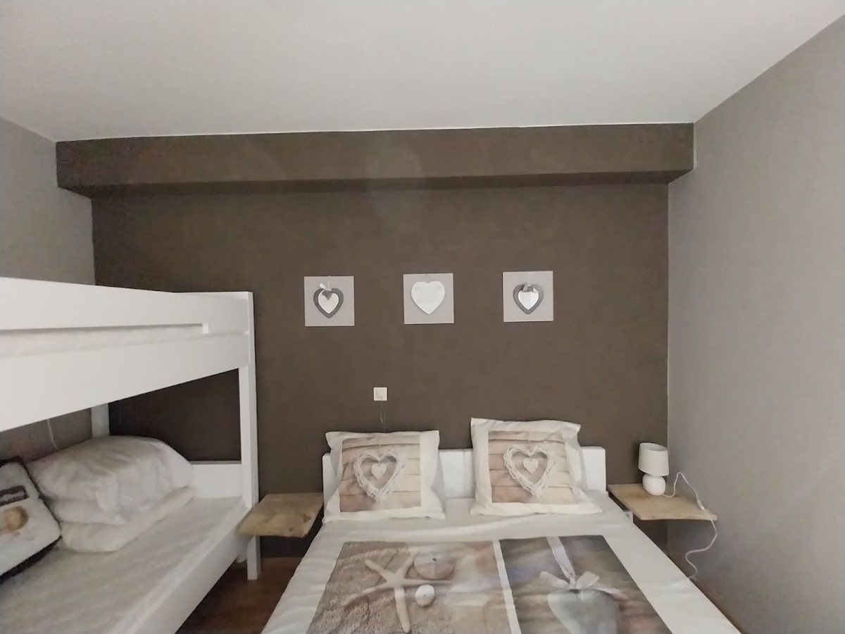 Afbeelding van ruim appartement met zeezicht en zwembad  Loveley9