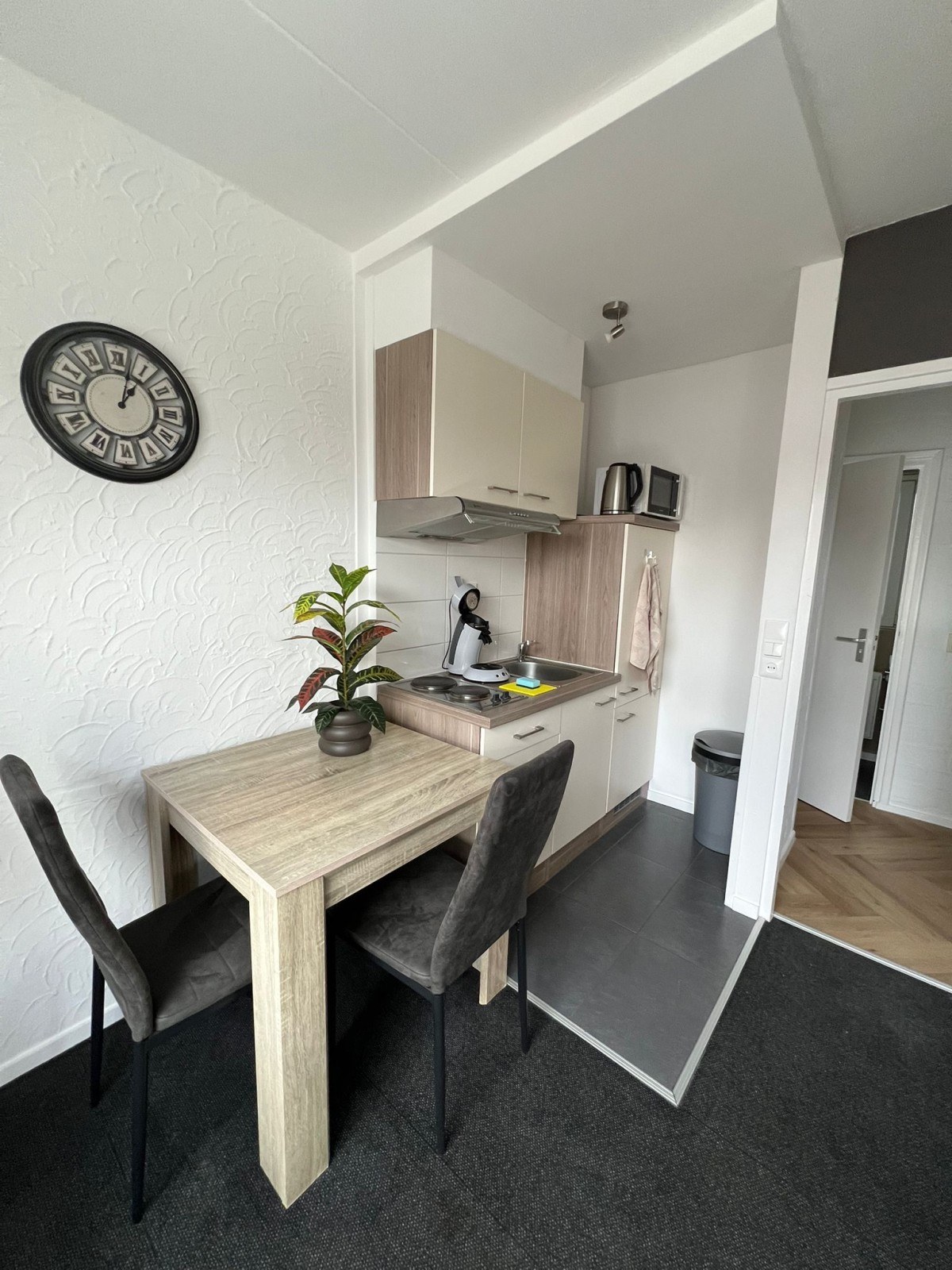 Pictures of Cozy 2-person apartment with garden view – Including made beds & towels (28 m²)