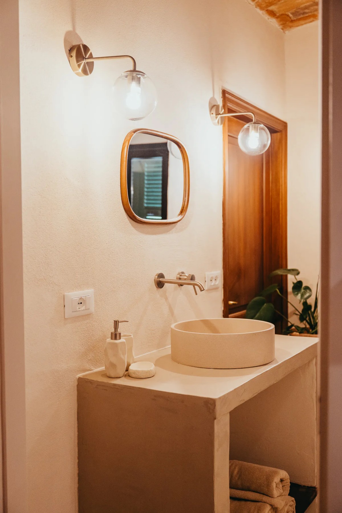 Pictures of La Nocciola