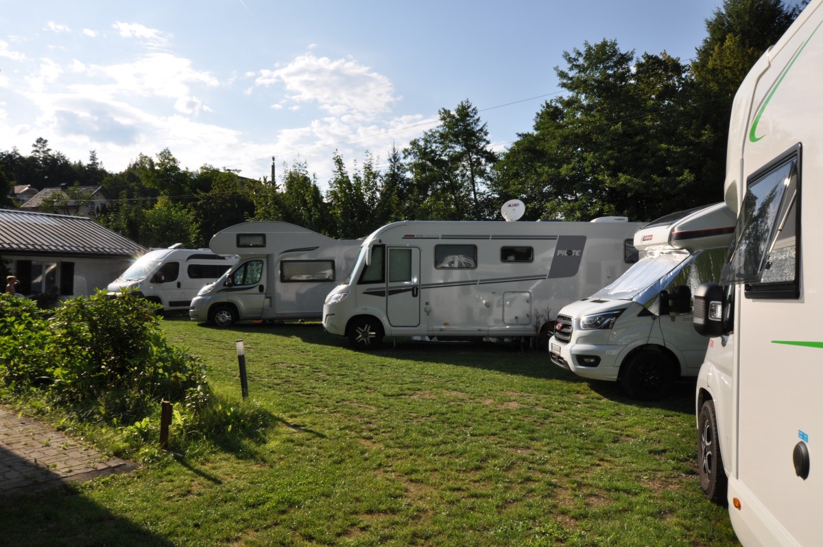 Pictures of motorhome site Hintergarten, 6 - 7,5 m 3,5t.
