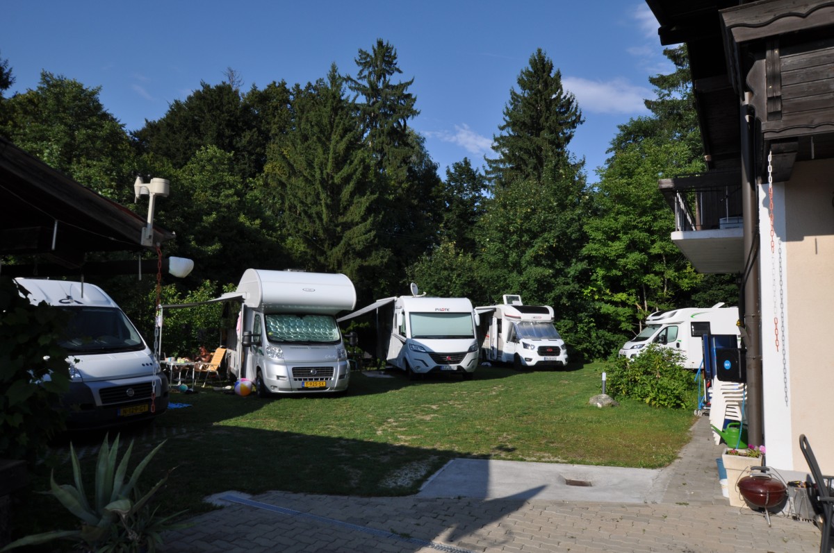 Pictures of motorhome site Hintergarten, 6 - 7,5 m 3,5t.