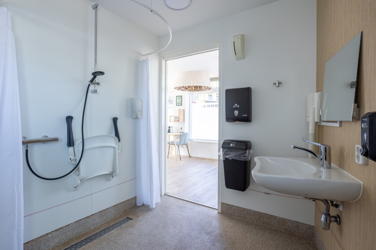 Pictures of Luxury Wheelchair-Accessible Double Room