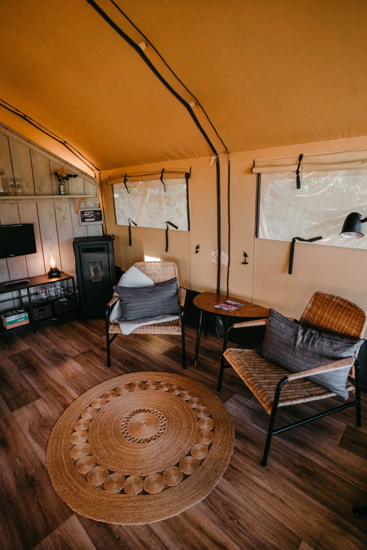 Pictures of Glamping Safari tent