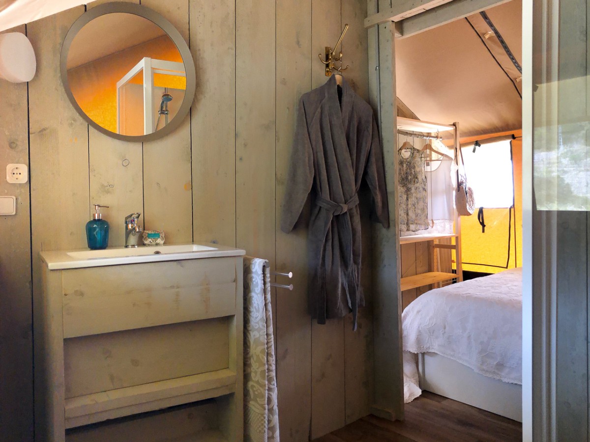 Pictures of Glamping Safari tent