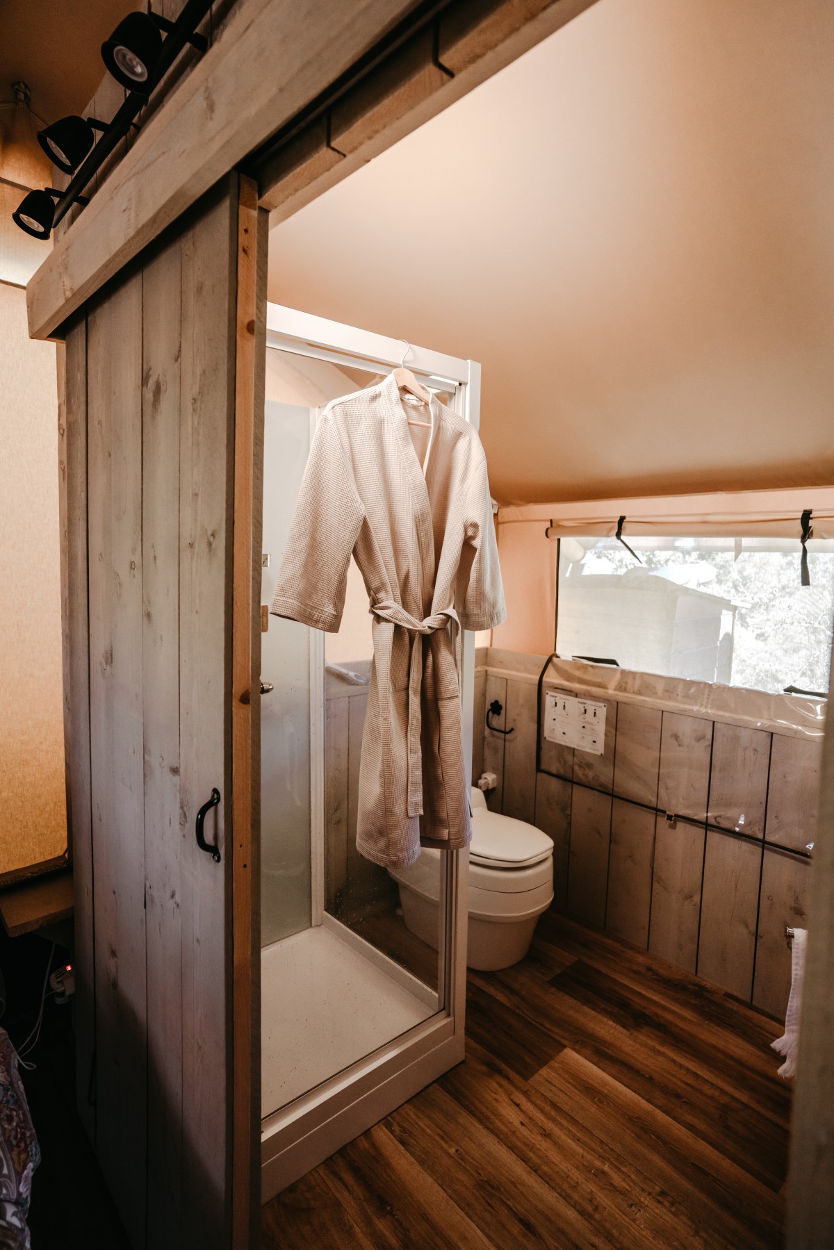 Pictures of Glamping Safari tent