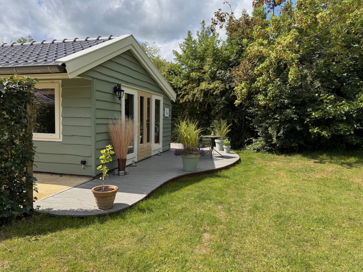 Afbeelding van 2-p Chalet met privacy en tuin nabij Leeuwarden