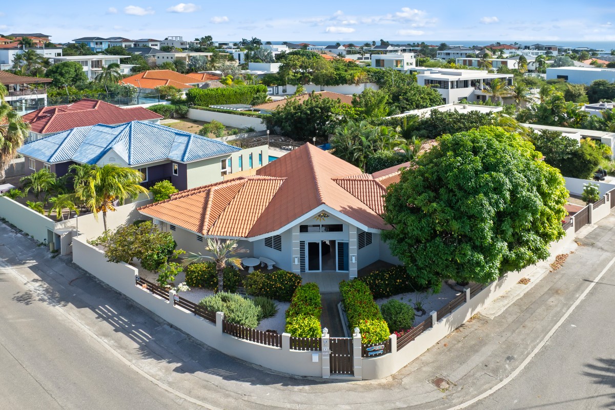 Pictures of Villa Curazon