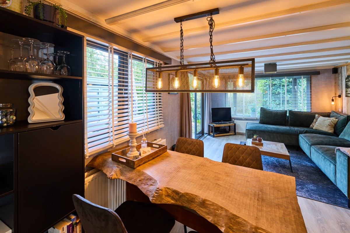 Afbeelding van 'Veldhuisje bij het bos'