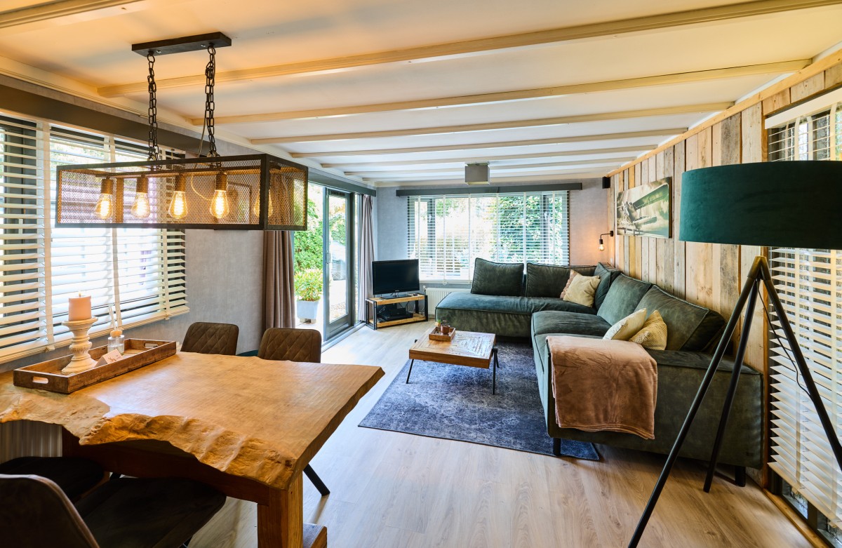 Afbeelding van 'Veldhuisje bij het bos'