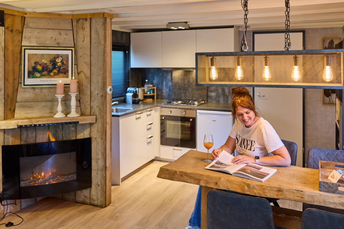 Afbeelding van 'Veldhuisje bij het bos'