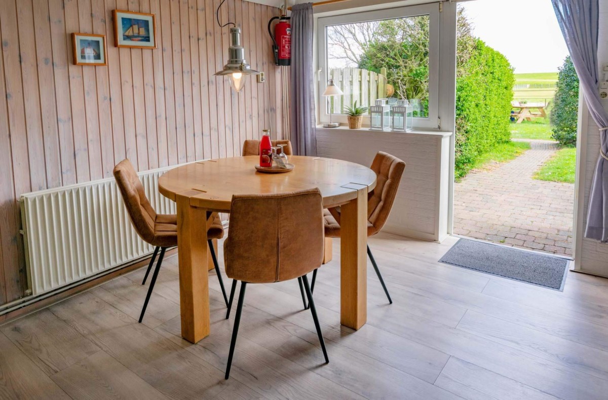 Pictures of The Little Oyster