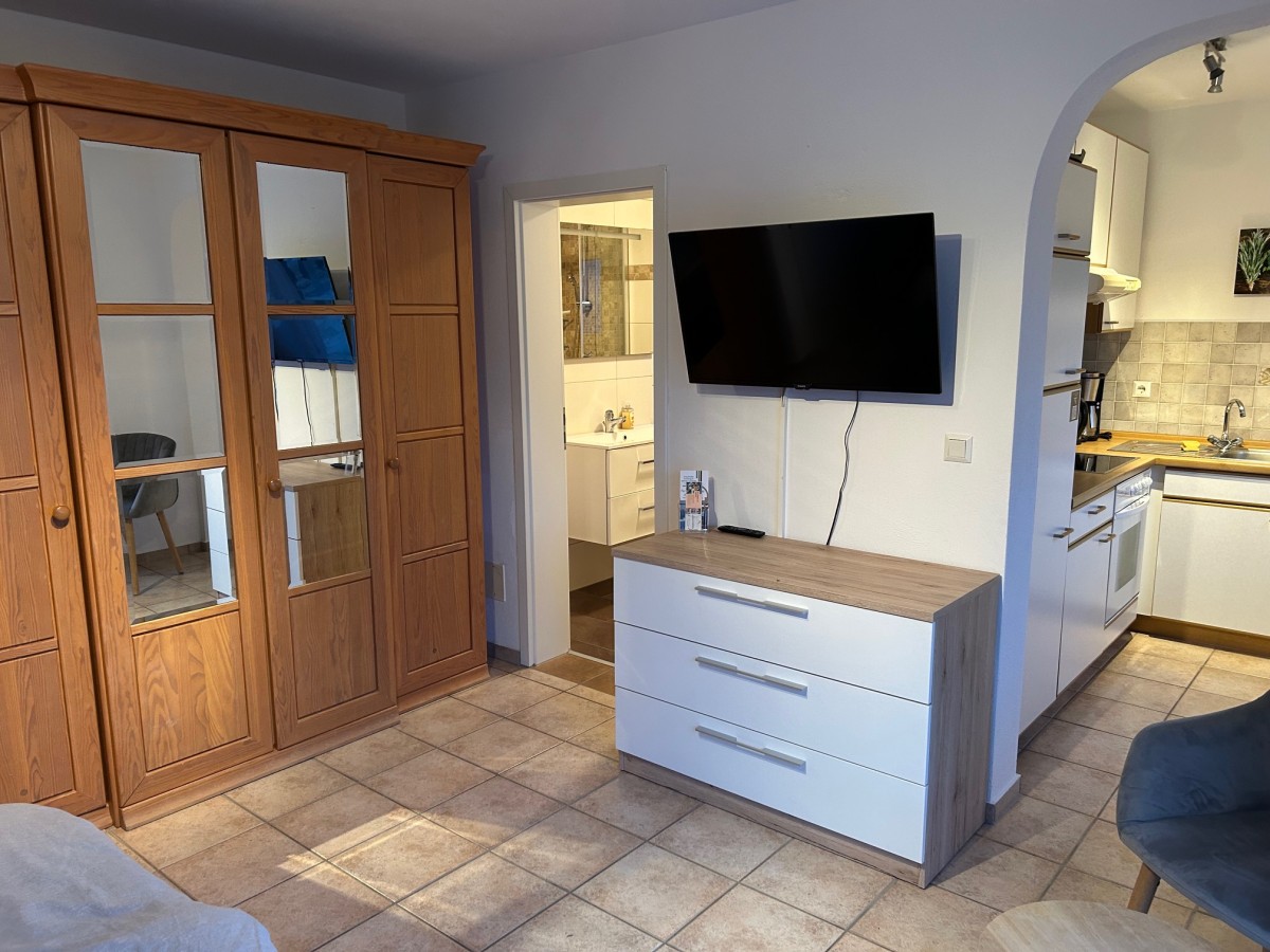 Pictures of 2-person apartment with sea view