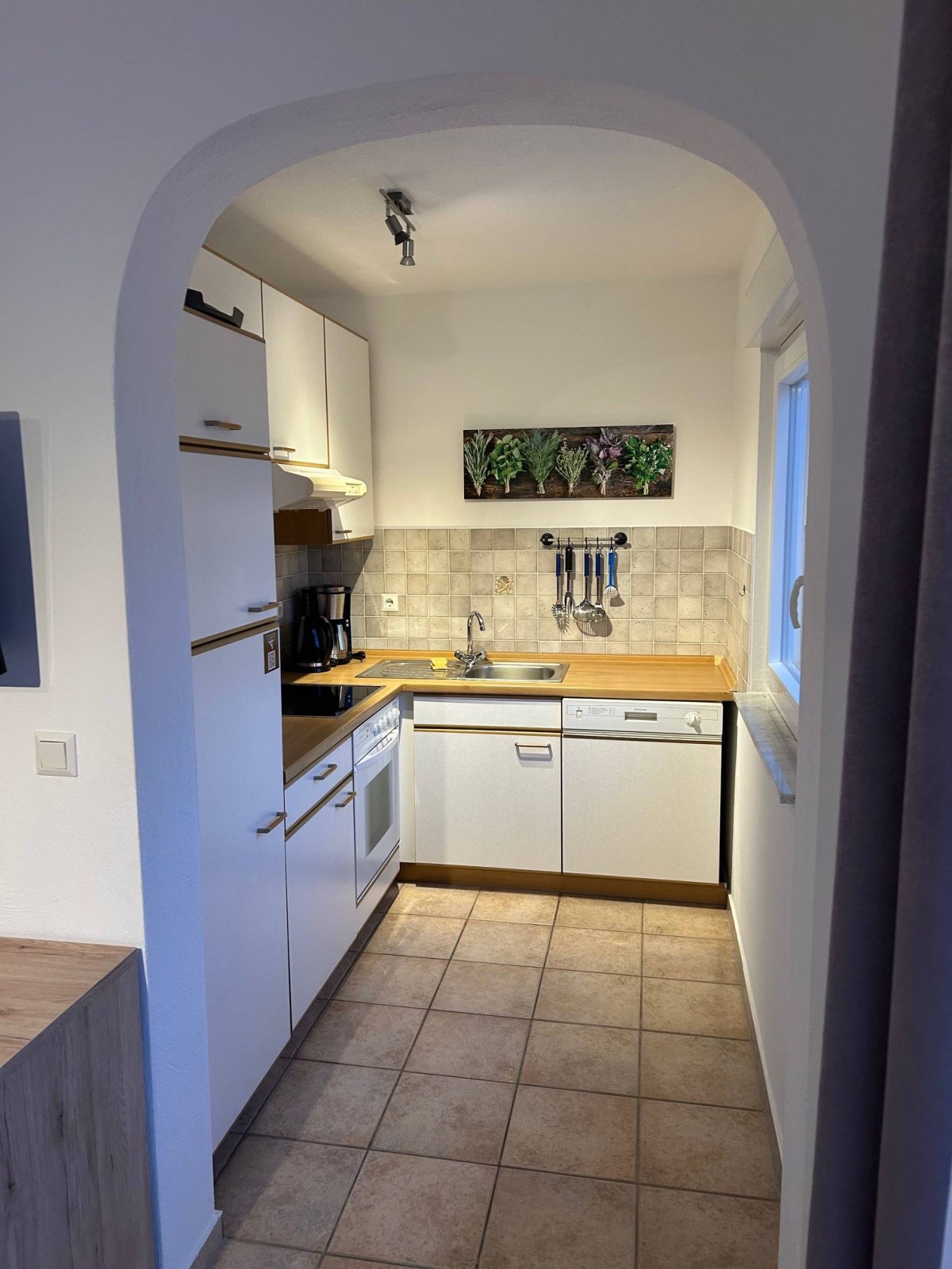 Pictures of 2-person apartment with sea view