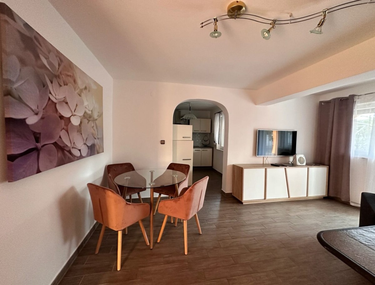 Pictures of apartment for 4-6 people on the ground floor