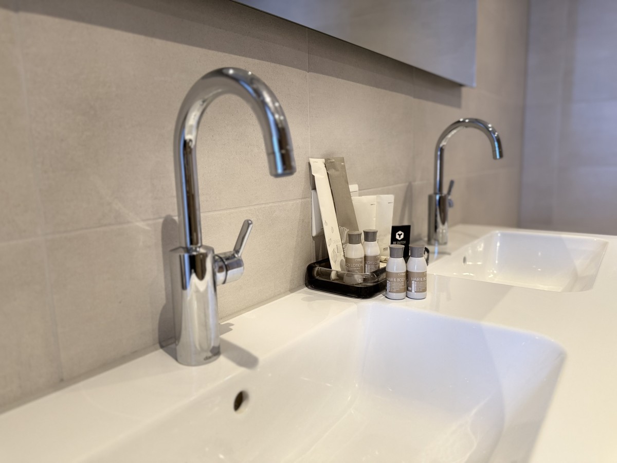 Pictures of Comfort room 2