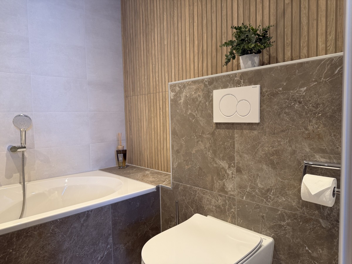 Pictures of Comfort room 2