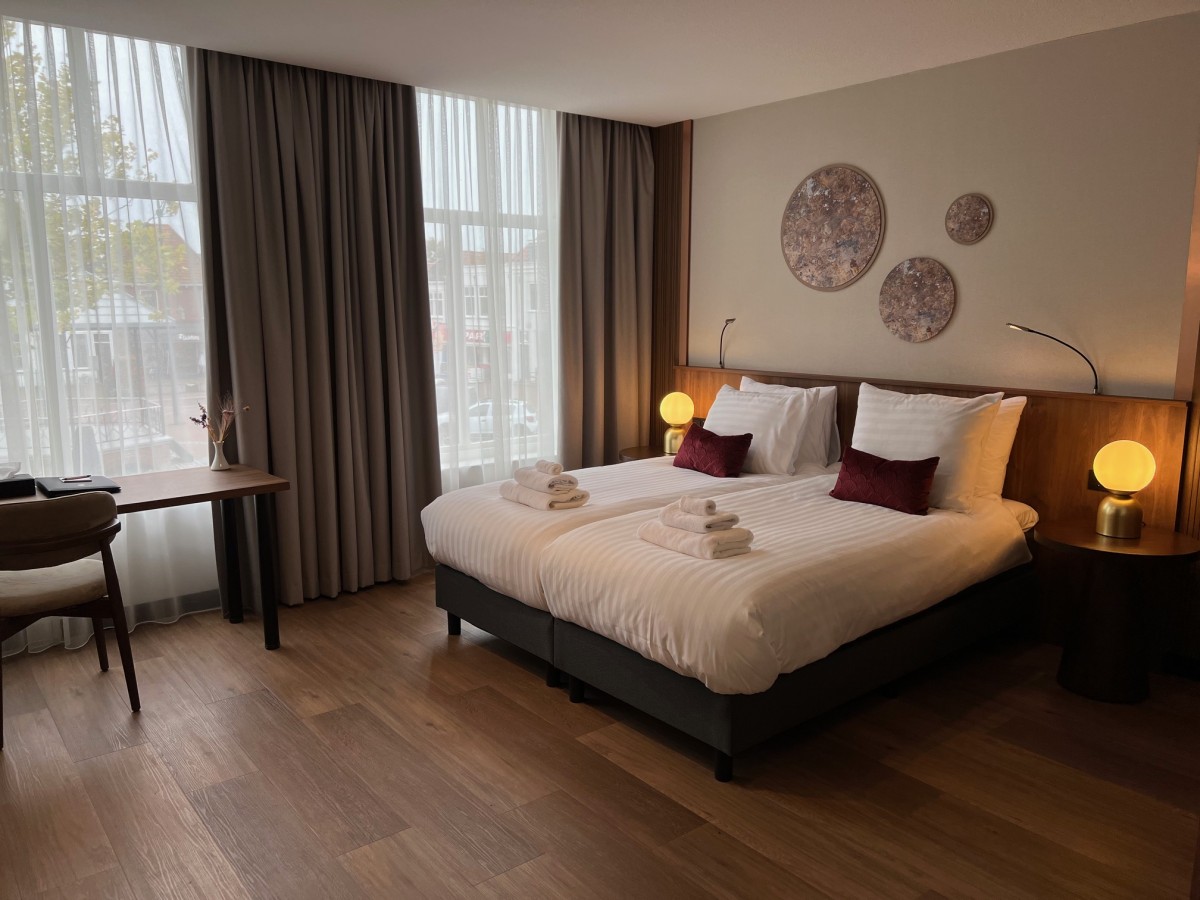 Pictures of Deluxe room 3