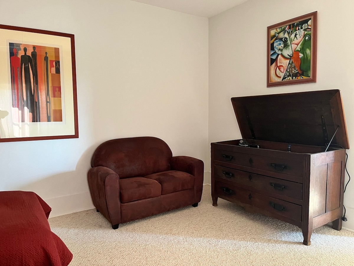 Pictures of Chambre la Poète (2 single beds)