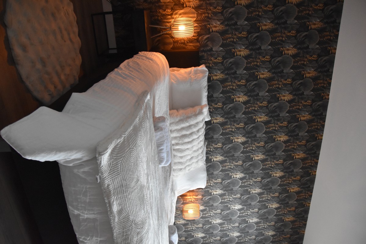 Afbeelding van Tweepersoonskamer met losse badkamer en balkon