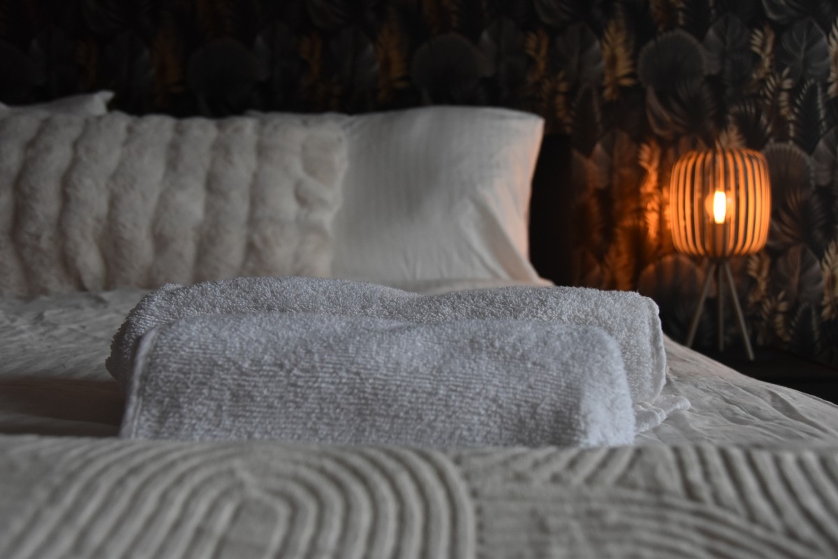 Afbeelding van Tweepersoonskamer met losse badkamer en balkon