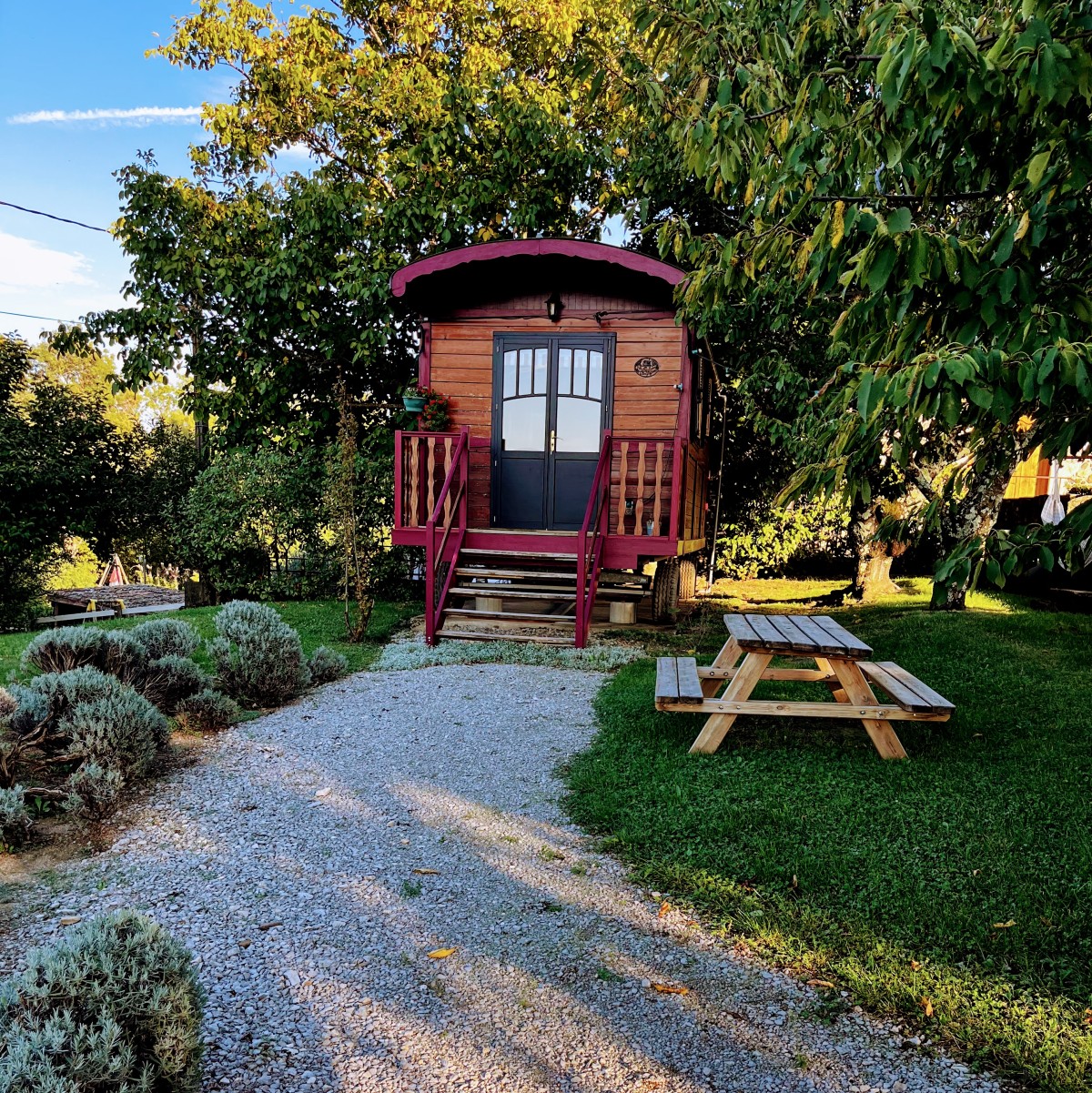 Pictures of Bohemian caravan