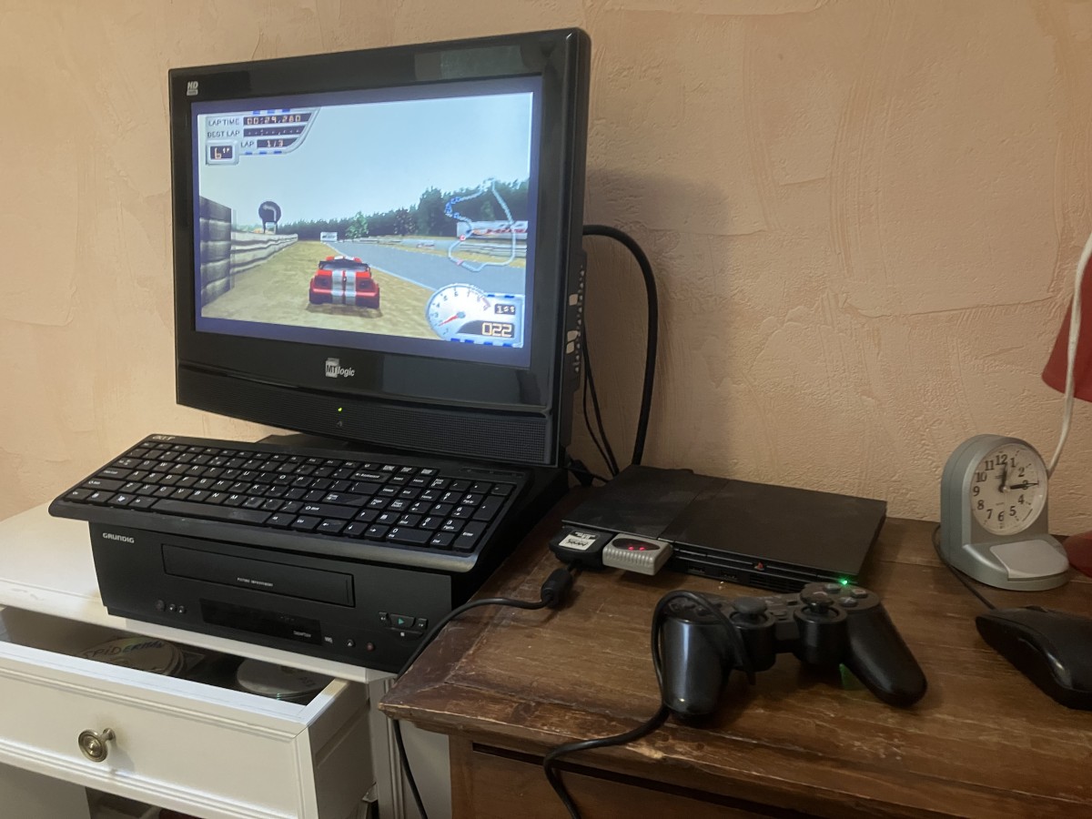 Afbeelding van K1 klein eenpersoonskamer en playstation 2