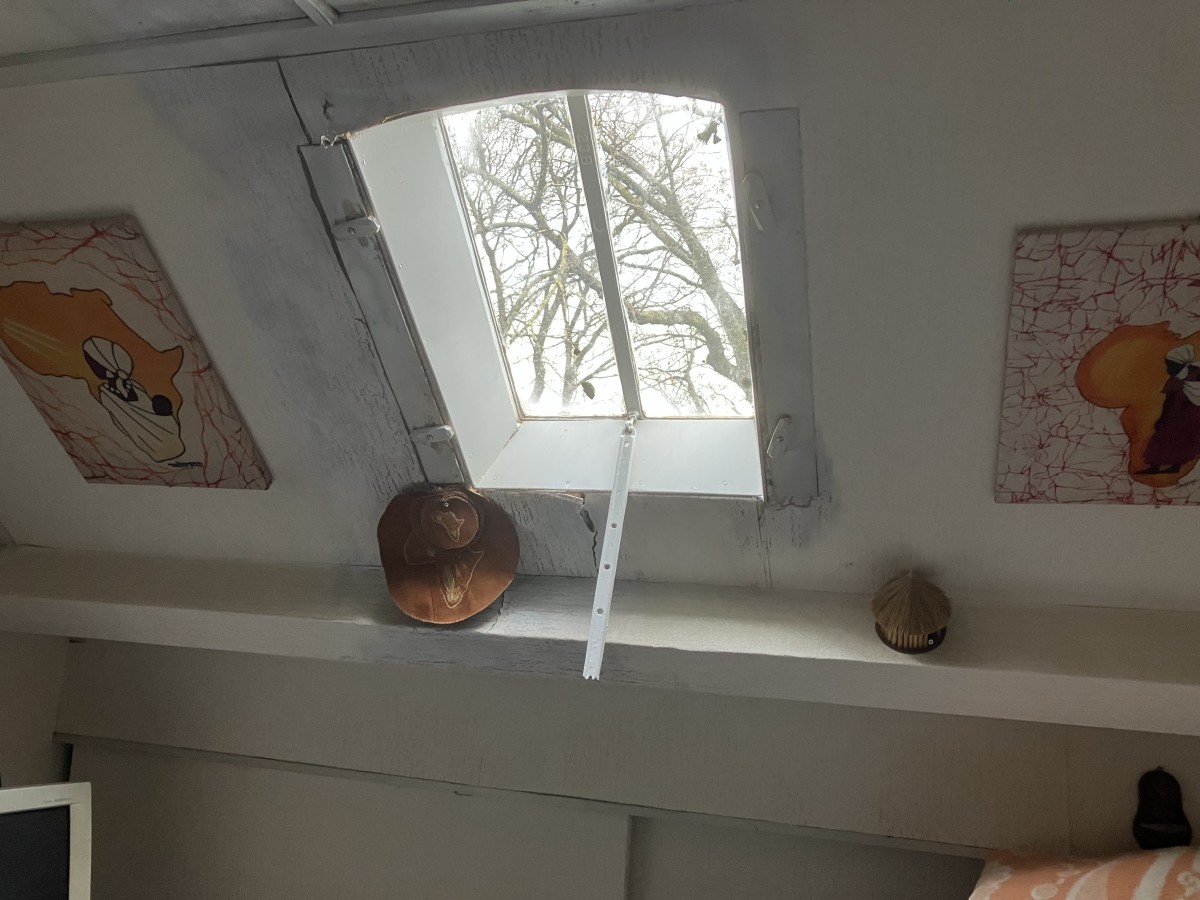 Afbeelding van K4 missiekamer rustige kamer met 1 klein raampje