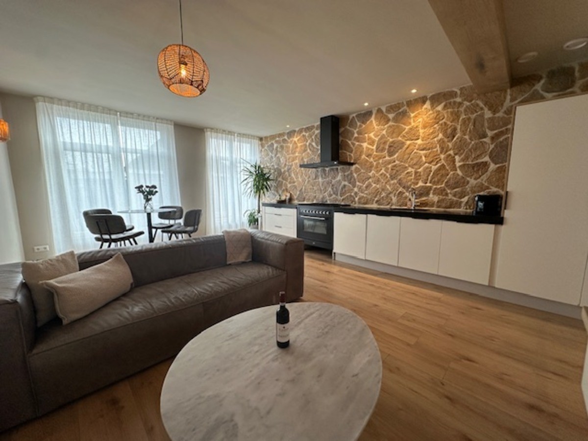 Afbeelding van Luxe Appartement met bubbelbad nabij het station.